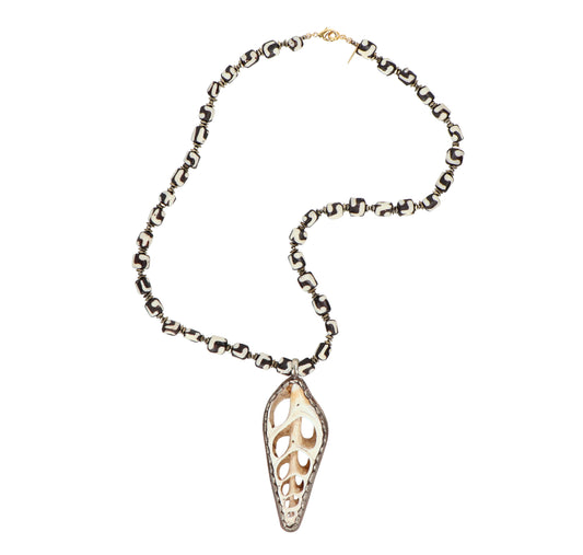 NEPAL COIN SHELL NECKLACE